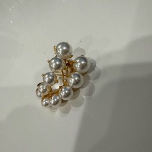 Gold pearls earrings